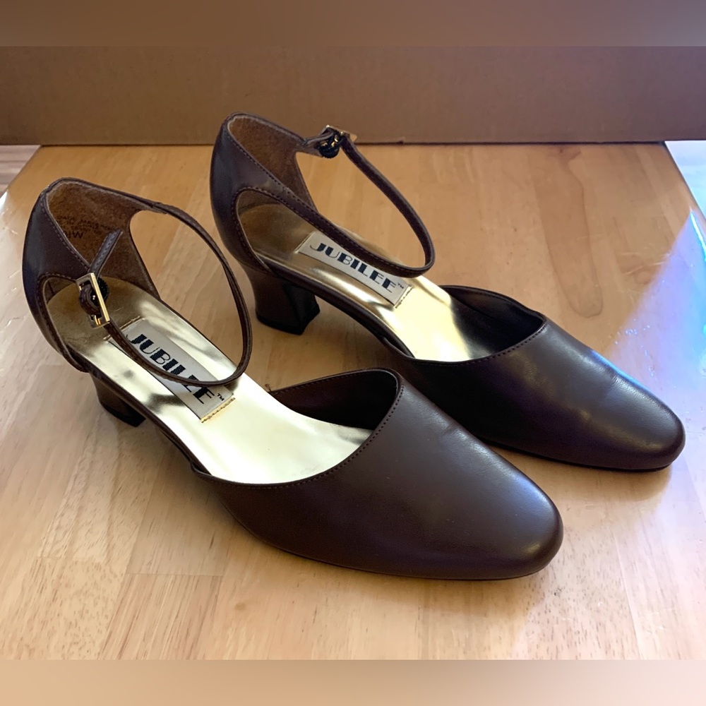 Brown Jubilee “Oprah” Pumps